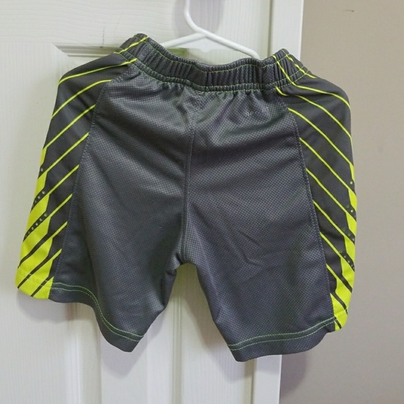 Short - Picture 2 of 3